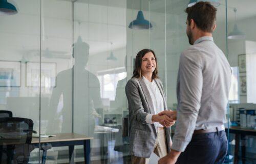 Jak aranżacja biura przyciąga talenty – employer branding